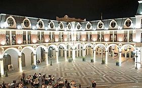 Отель Piazza Four